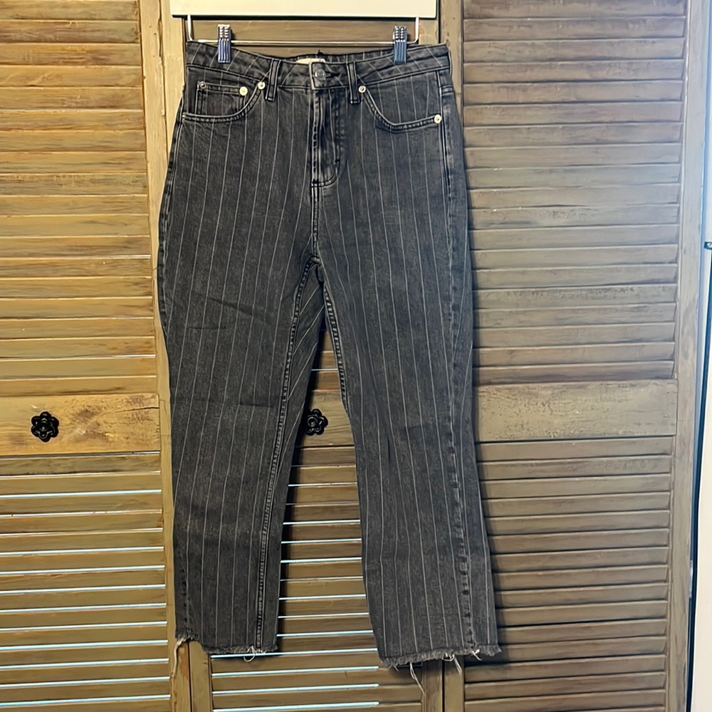 Women’s Topshop light gray striped straight leg jeans Size W28 L30
